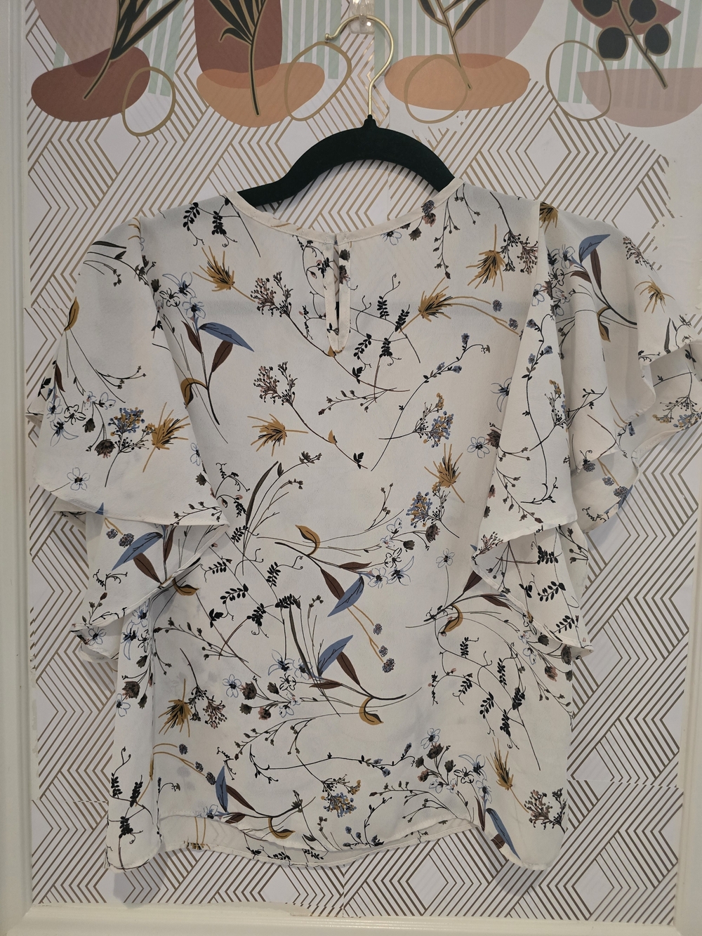 Sienna Sky Botanical Print Flounce-Sleeve  Blouse - Picture 5 of 6